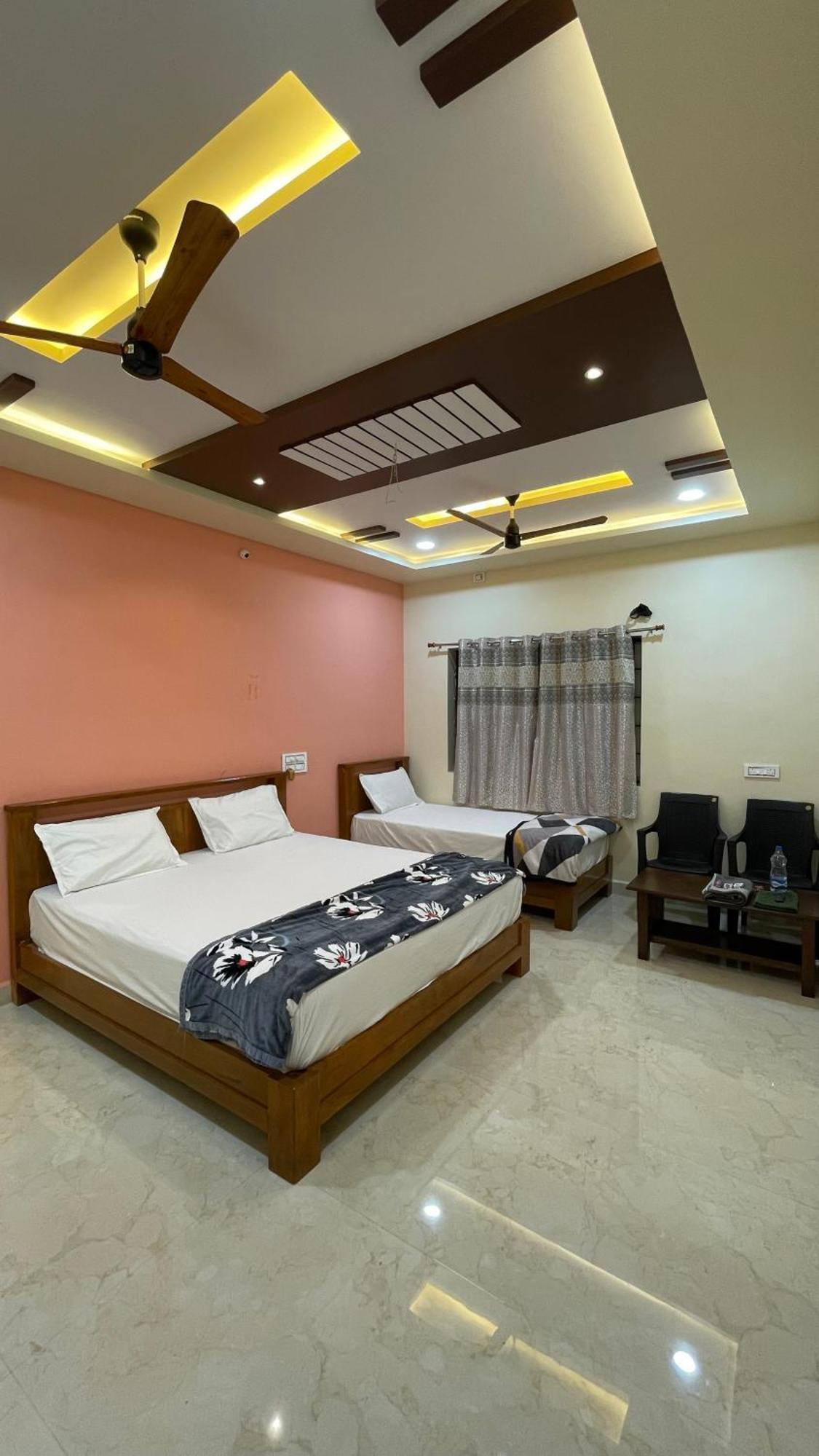 Mamatha Guest Inn Hampi Exterior photo