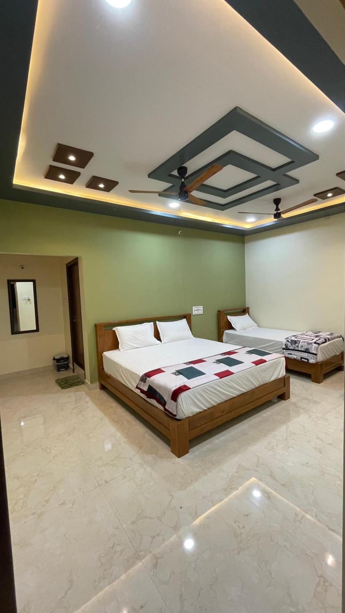 Mamatha Guest Inn Hampi Exterior photo